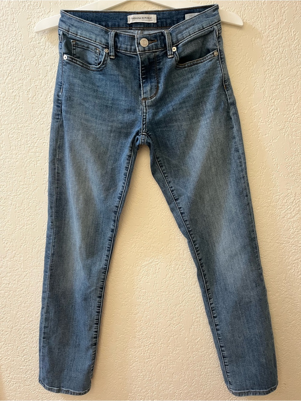 Banana Republic Women's Skinny Jeans in Medium Blue Wash